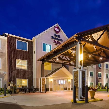 Best Western Plus Menomonie Inn & Suites Экстерьер фото